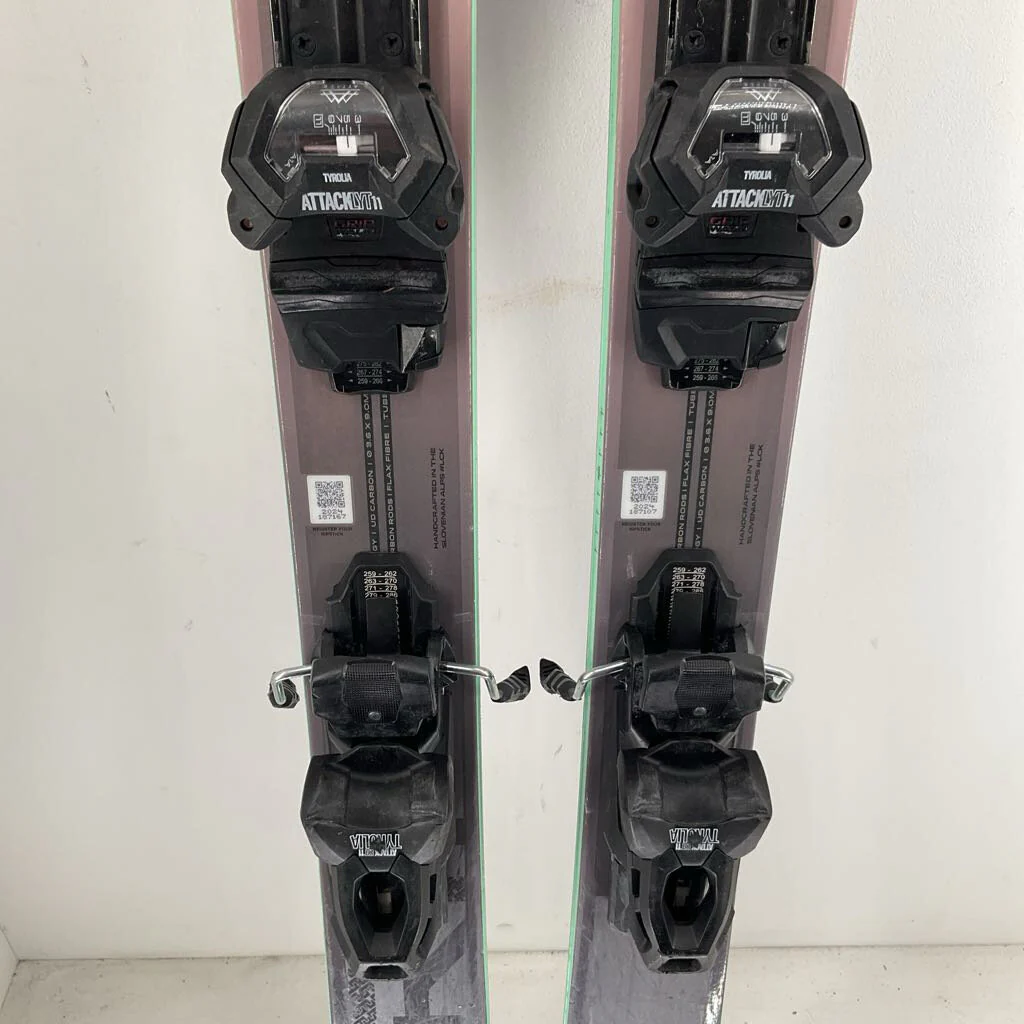 2025 Elan Women's Ripstick 94 w/ Elan Attack 11 Demo Bindings - Image 33