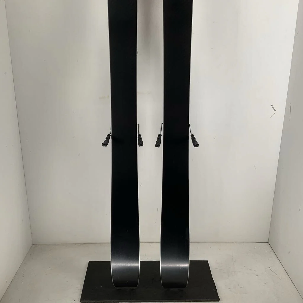 2025 Elan Women's Ripstick 94 w/ Elan Attack 11 Demo Bindings - Image 91