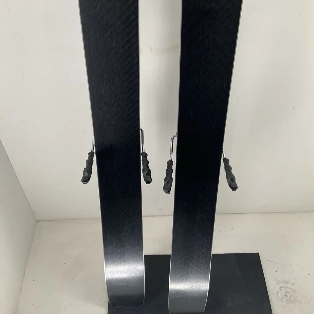 2026 Elan Ripstick 96 Black Edition w/ Elan Attack 14 Demo Bindings - Image 8